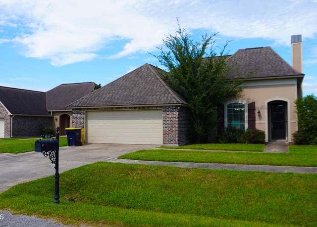 Property at 102 Seabird Cv, Carencro, LA 70520, 3 beds, 2 baths