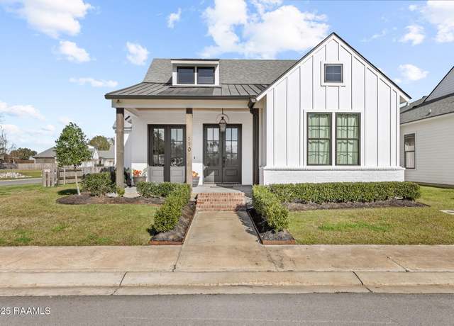 Property at 110 Shadow Bend Dr, Broussard, LA 70518, 3 beds, 2 baths