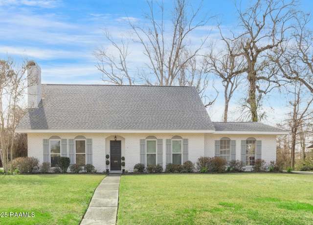 Property at 404 Robinhood Cir, Lafayette, LA 70508, 3 beds, 2.5 baths