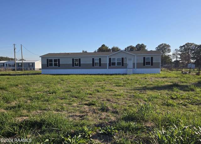 Property at 1130-B Nassans Rd, St. Martinville, LA 70582, 4 beds, 2 baths