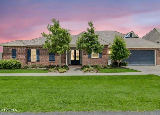 Property at 310 Miramar Blvd, Lafayette, LA 70508, 3 beds, 2 baths