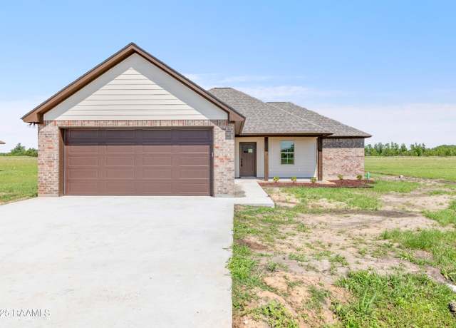 Property at 1127 Jordan Dr, St. Martinville, LA 70582, 3 beds, 2 baths