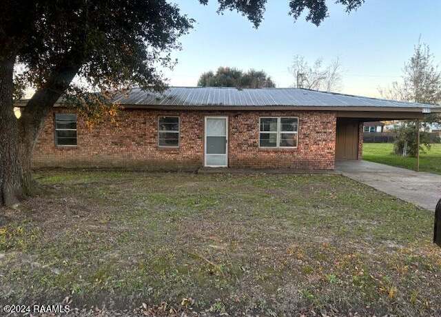 Property at 1188 Abraham Ave, Ville Platte, LA 70586, 3 beds, 1 bath