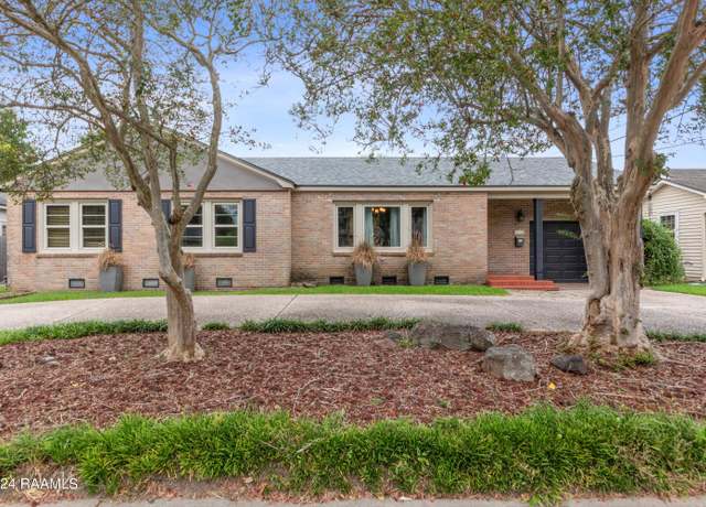 Property at 104 Memory Ln, Lafayette, LA 70506, 4 beds, 2 baths