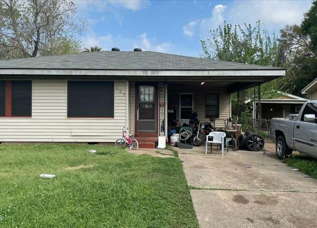 Property at 127 Randolph Dr, Lafayette, LA 70501, 2 beds, 1 bath