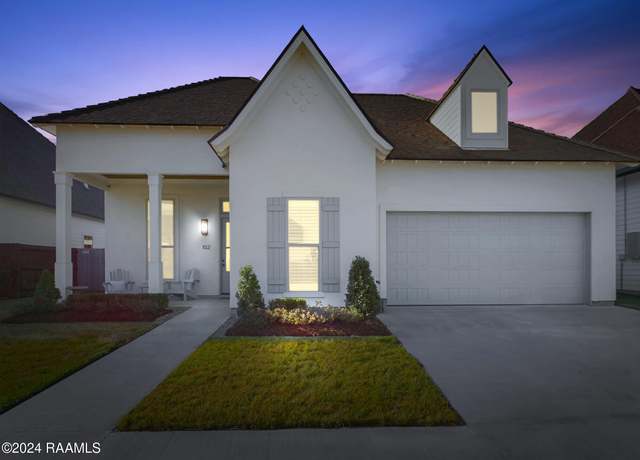 Property at 102 Blue Harbor Ln, Lafayette, LA 70503, 4 beds, 3 baths