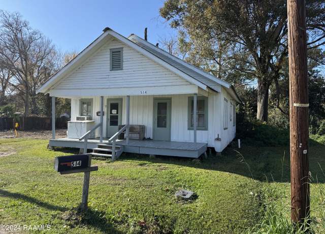 Property at 514 N Soileau St, Ville Platte, LA 70586, 3 beds, 2 baths
