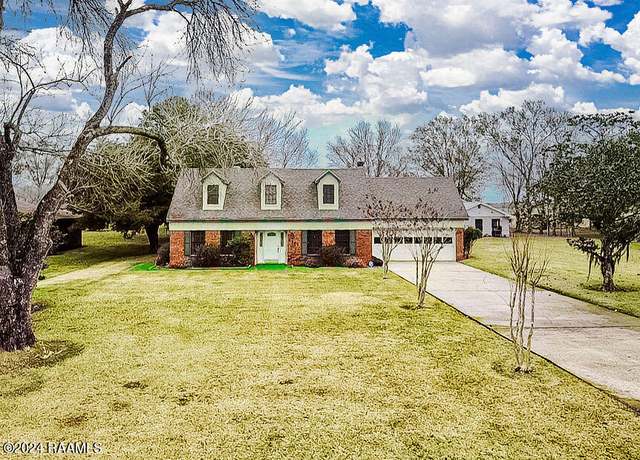 Property at 4701 E Admiral Doyle Dr, New Iberia, LA 70560, 5 beds, 3 baths