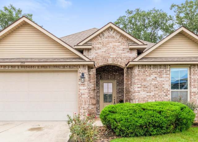 Property at 204 Bridle Way, Lafayette, LA 70507, 4 beds, 2 baths