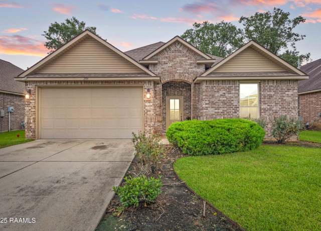 Property at 204 Bridle Way, Lafayette, LA 70507, 4 beds, 2 baths