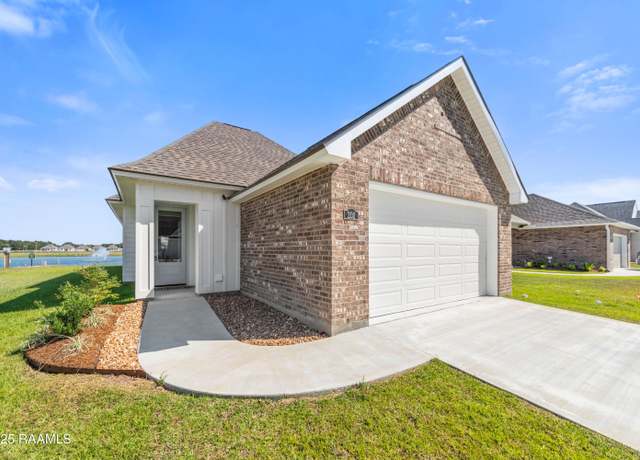 Property at 202 Long Creek Ln, Scott, LA 70583, 3 beds, 2 baths