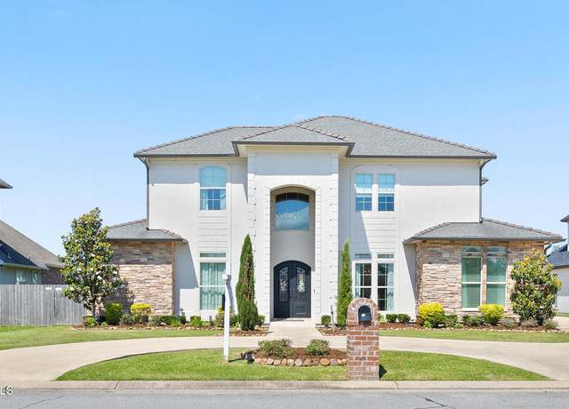 Property at 112 Rio Ridge Rd, Lafayette, LA 70508, 6 beds, 4.5 baths