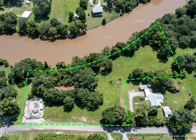 Property at 4013 Woodlawn Rd, Maurice, LA 70555