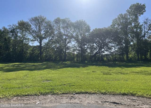 Property at 5300 E Belvedere Dr, Youngsville, LA 70592