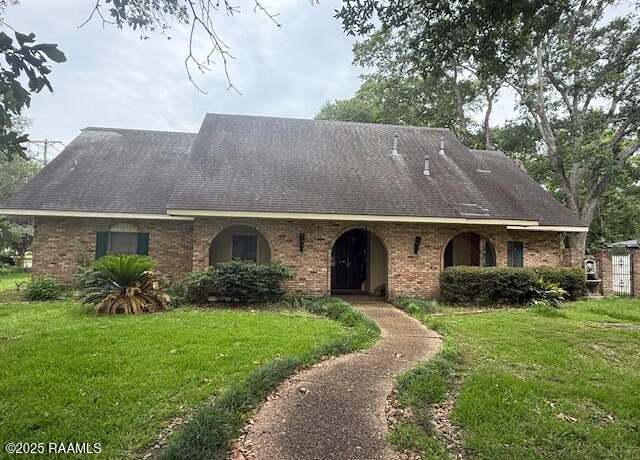 Property at 401 Great Slave Ave, Eunice, LA 70535, 4 beds, 4.5 baths