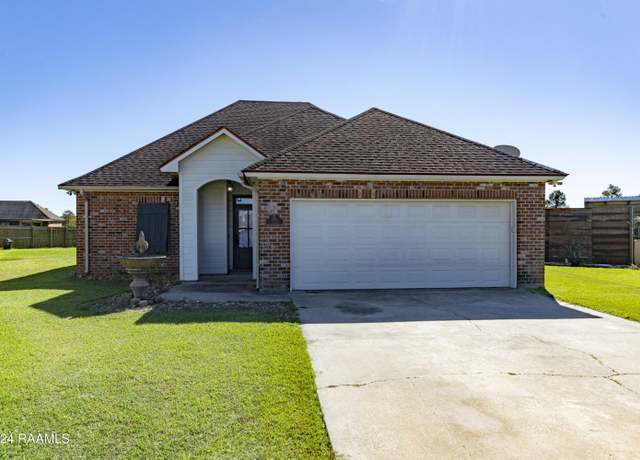 Property at 107 Niki Ln, Youngsville, LA 70592, 3 beds, 2 baths