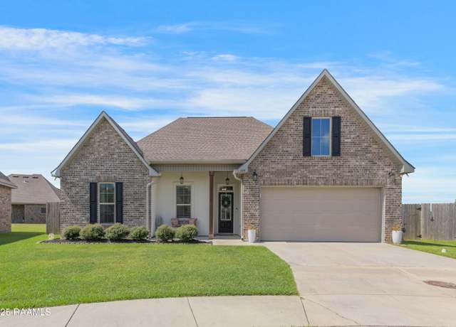 Property at 109 Wilmington St, Lafayette, LA 70506, 4 beds, 2 baths