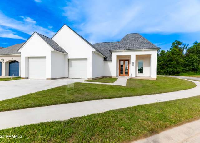 Property at 101 Cypress Wood Ln, Youngsville, LA 70592, 4 beds, 3.5 baths