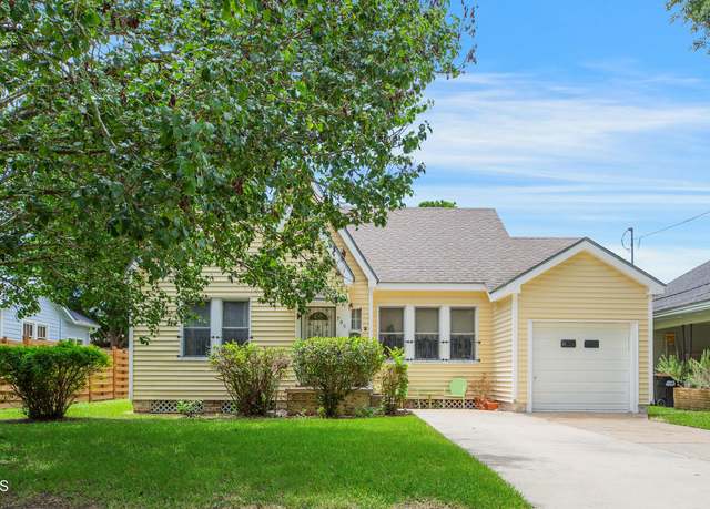 Property at 309 Evangeline Dr, Lafayette, LA 70501, 4 beds, 2.5 baths