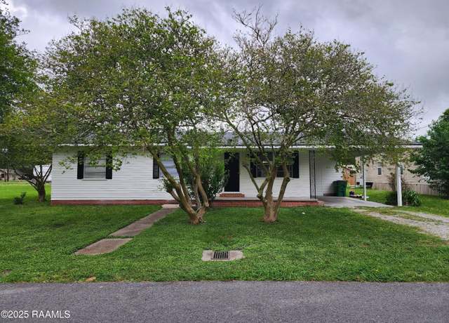 Property at 209 St John St, Kaplan, LA 70548, 3 beds, 2 baths