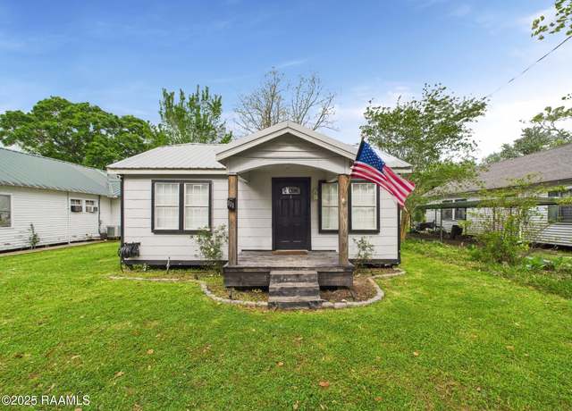 Property at 111 Donald Frederick Blvd, Abbeville, LA 70510, 2 beds, 1 bath