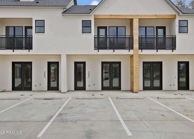Property at 1510 Kaliste Saloom #205, Lafayette, LA 70508, 2 beds, 2.5 baths