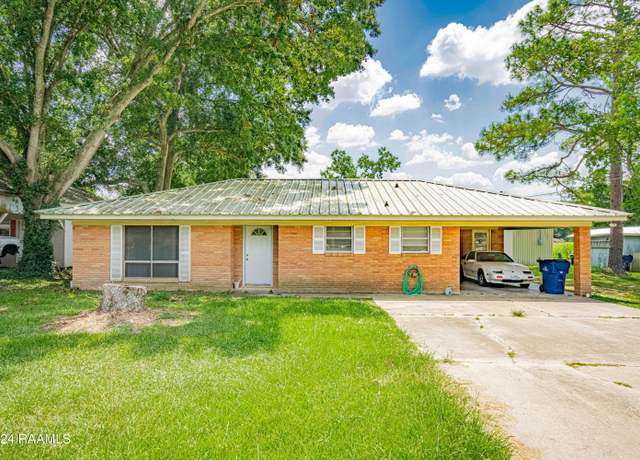 Property at 212 Weill St, Abbeville, LA 70510, 3 beds, 2 baths