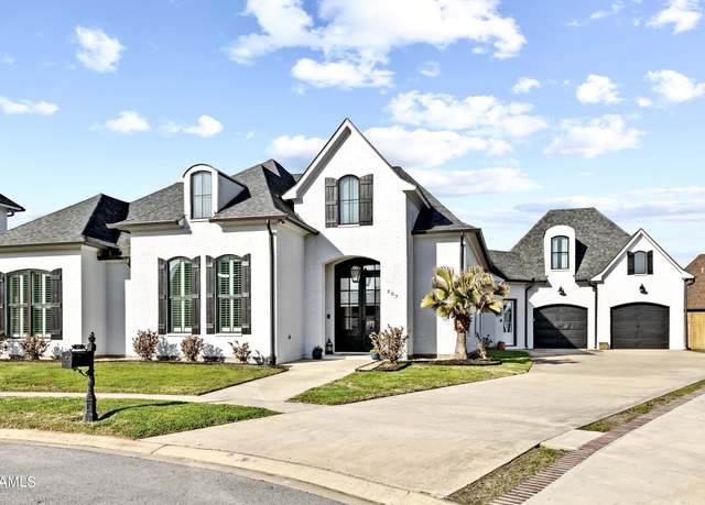 Property at 307 Mcarthur Ct, Youngsville, LA 70592, 4 beds, 3.5 baths
