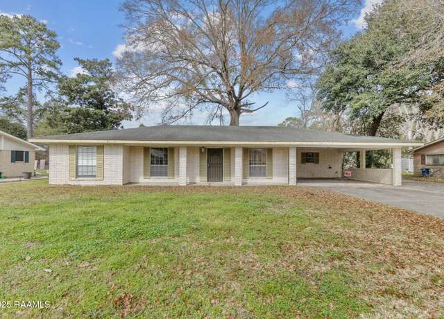 Property at 1209 Attakapas Dr, Opelousas, LA 70570, 3 beds, 2 baths