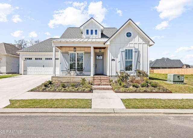 Property at 104 Sonora Ln, Lafayette, LA 70507, 3 beds, 2 baths