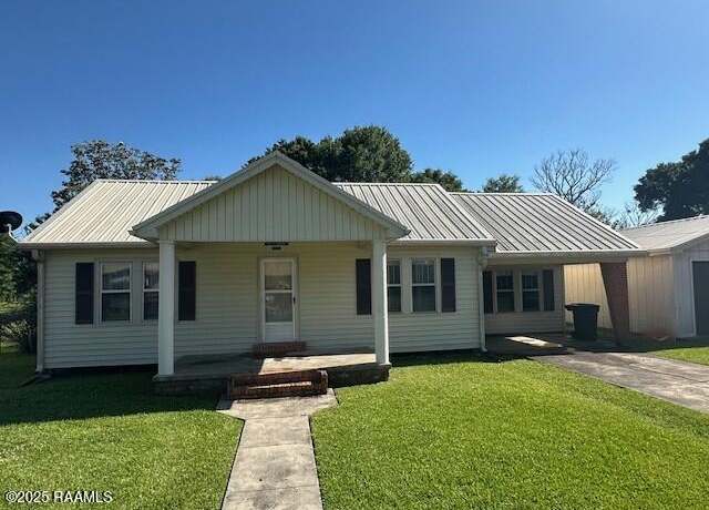 Property at 809 Morgan St, Abbeville, LA 70510, 2 beds, 1 bath