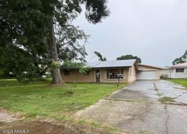 Property at 130 2nd St, Franklin, LA 70538, 3 beds, 2 baths
