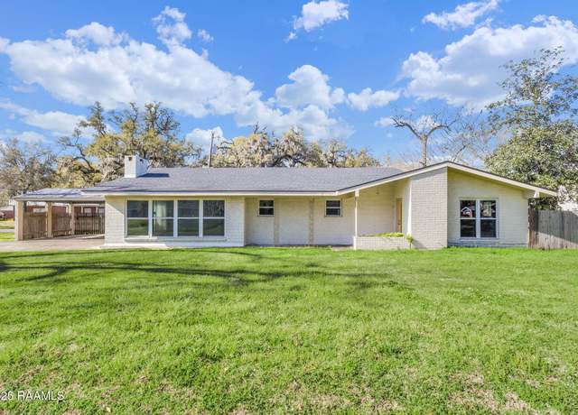 Property at 335 Indian Mound Rd, Lafayette, LA 70501, 3 beds, 2 baths