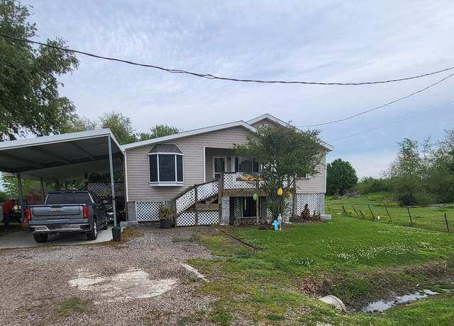 Property at 2001 Segura Rd, New Iberia, LA 70560, 3 beds, 1.5 baths