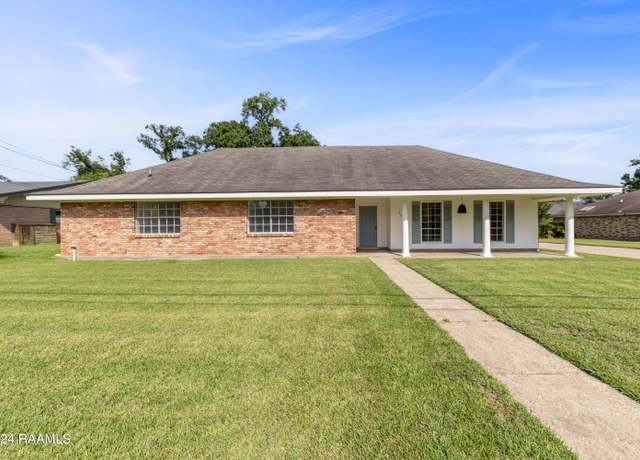Property at 119 Michael Allen Blvd, Lafayette, LA 70501, 4 beds, 2 baths