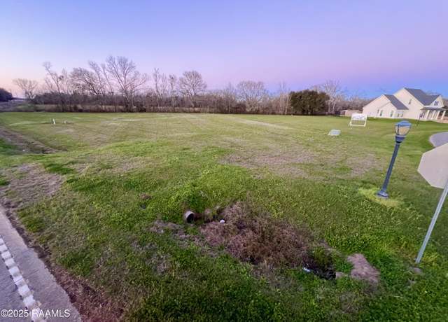 Property at 5318 Belvedere East Dr, Youngsville, LA 70592