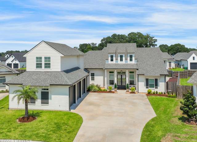 Property at 209 Ivory Palm Ct, Youngsville, LA 70592, 4 beds, 3.5 baths