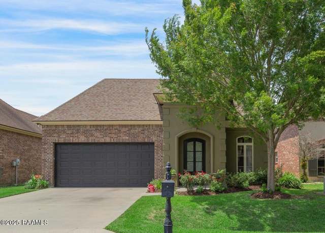 Property at 109 Fairwood Dr, Broussard, LA 70518, 3 beds, 2 baths