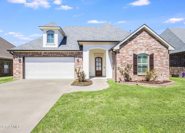 Property at 112 Woodhaven Rd, Youngsville, LA 70592, 4 beds, 3 baths