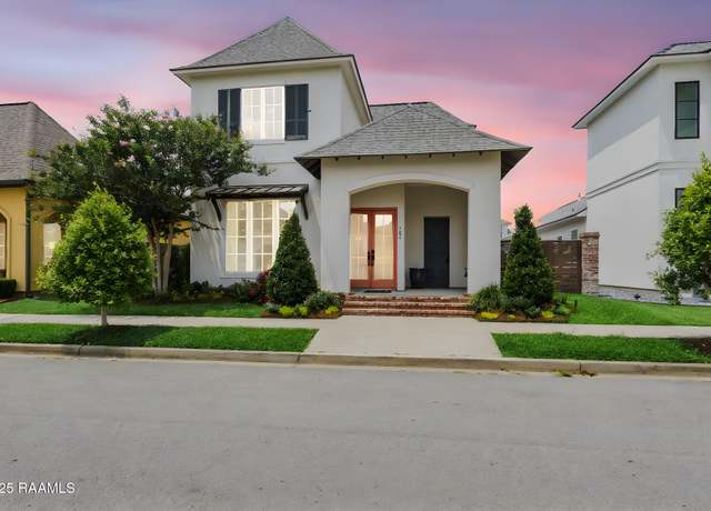 Property at 102 Catamaran Dr, Youngsville, LA 70592, 3 beds, 2.5 baths