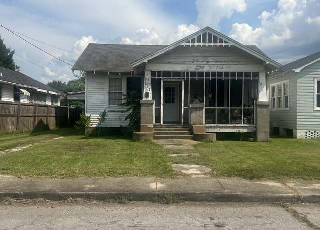Property at 717 Julia St, New Iberia, LA 70560, 2 beds, 1 bath