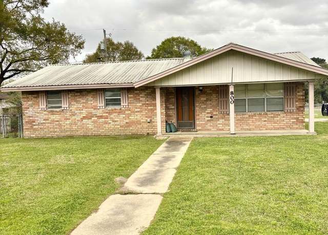 Property at 800 Walnut St, Mamou, LA 70554, 2 beds, 1.5 baths