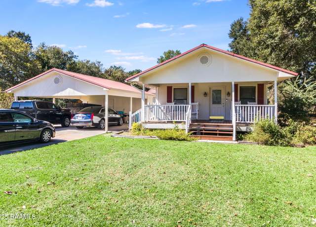 Property at 3324 Main Hwy, Breaux Bridge, LA 70517, 3 beds, 2 baths