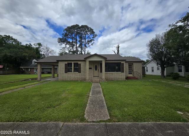 Property at 835 Ashton St, New Iberia, LA 70563, 2 beds, 1 bath