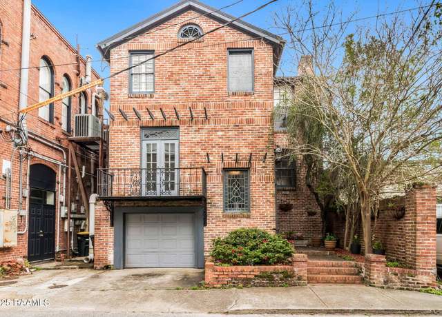 Property at 109 French St, New Iberia, LA 70560, 5 beds, 3 baths