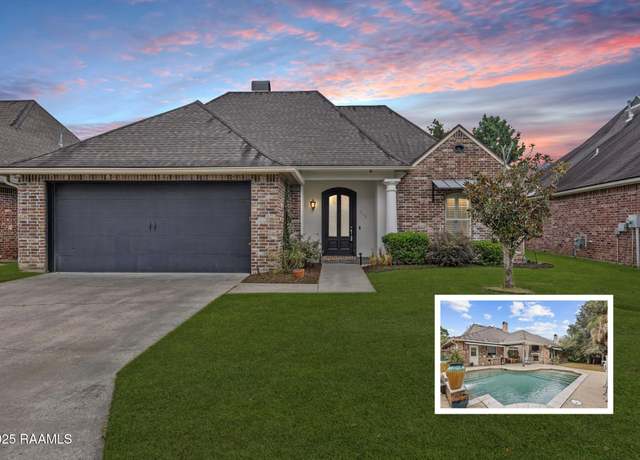 Property at 313 La Villa Cir, Youngsville, LA 70592, 4 beds, 3 baths