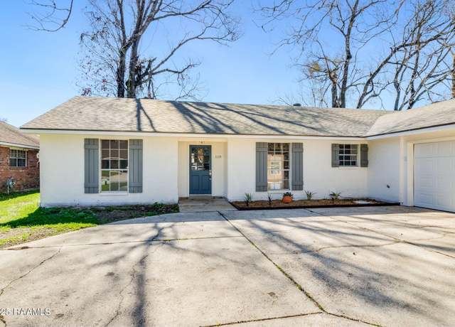 Property at 110 Triwood Cir, Lafayette, LA 70503, 4 beds, 2 baths