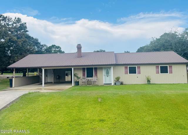 Property at 13932 Navaho St, Abbeville, LA 70510, 3 beds, 2 baths