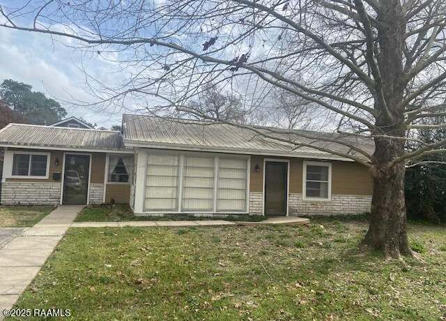 Property at 600 N Adams Ave, Rayne, LA 70578, 3 beds, 1.5 baths