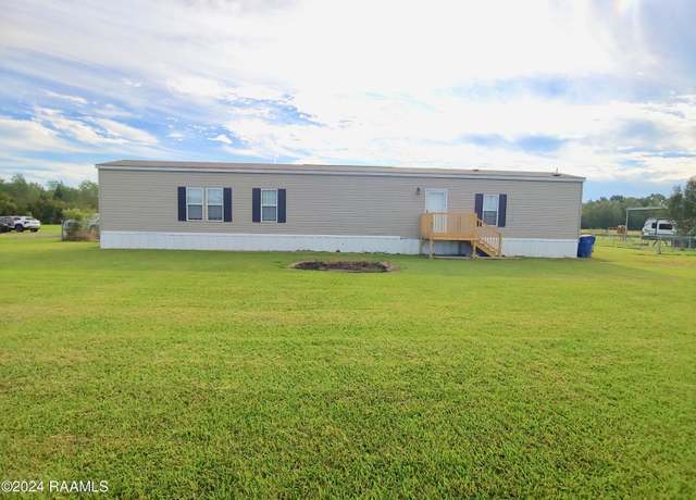 Property at 15711 Candice Ln, Abbeville, LA 70510, 3 beds, 2 baths